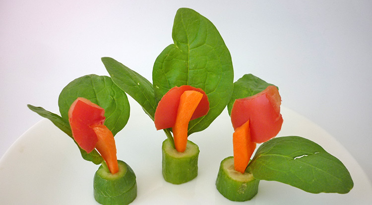 3 How to, Easy food art with spinach leaves,  vegetable shuttlecock